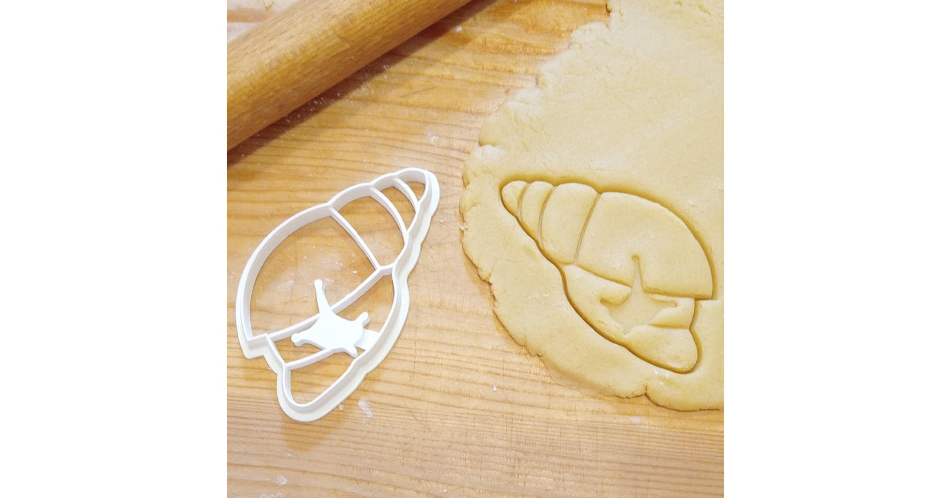 Snail cookie cutter